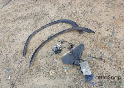 2017 Volvo Xc90 T6 Momentum z USA, uszkodzony, nr VIN YV4A22PK7H1155147